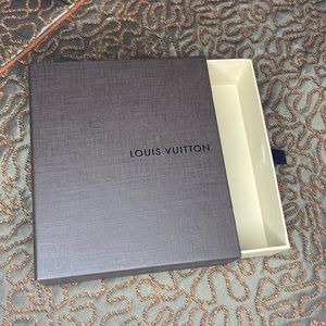 Louis Vuitton box